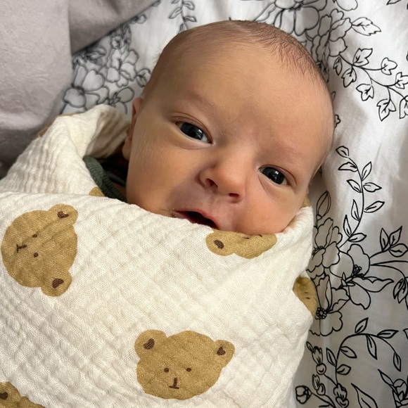 PLEASE LIKE THIS LISTING TO BE NOTIFIED WHEN I GO LIVE💕 - Picture 10 of 13